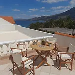 Σπίτι διακοπών Celine Λουτράκι